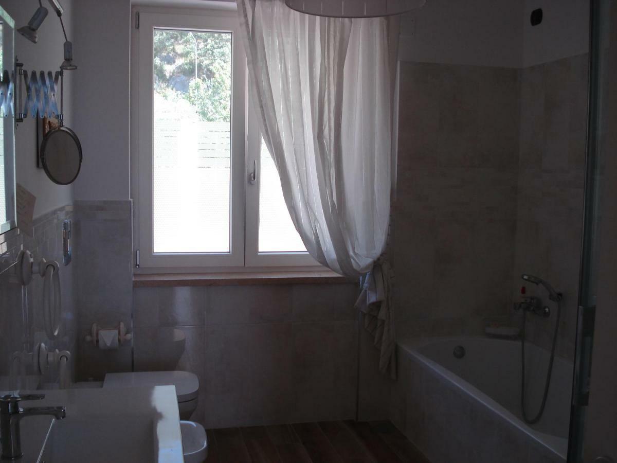 Globetrotter Bed and Breakfast Formia Buitenkant foto